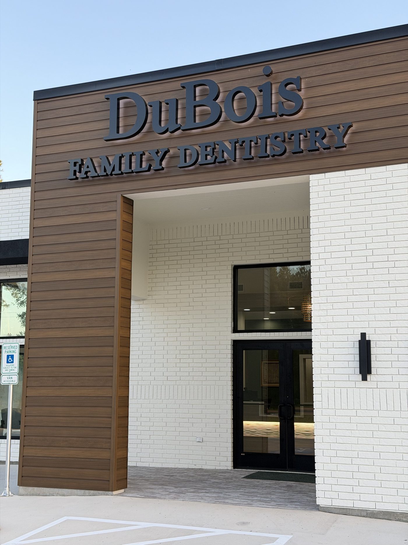 Front entrance of DuBois Family Dentistry in Lumberton, Texas
